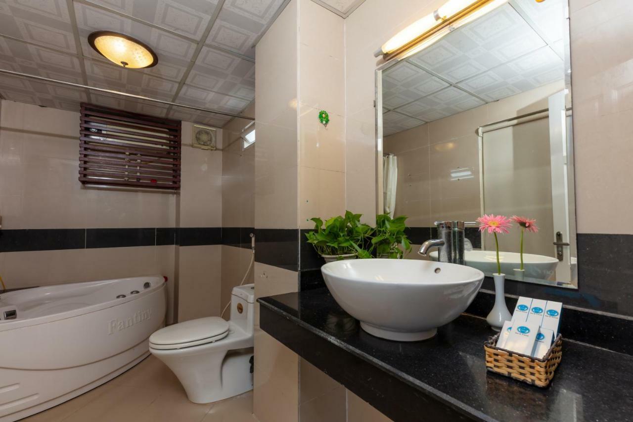 Hanoi Amore Hotel & Travel Exterior photo